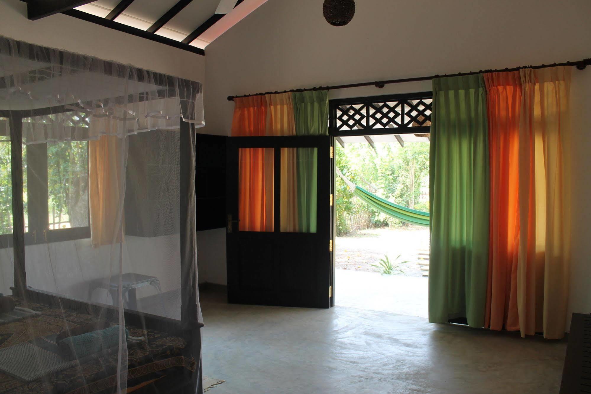 Chillenjoy Cabanas & Restaurant Tangalle Eksteriør billede